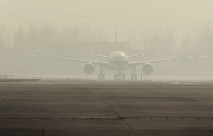 Termizga uchgan samolyotlar quyuq tuman sabab muqobil aerodromga yo‘naltirilyapti