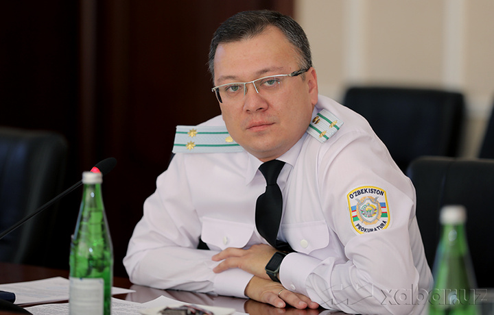Бош прокуратура руҳий касалхонага ётқизилган блогер бўйича ахборот берди