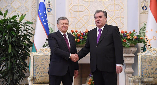 Shavkat Mirziyoyev Emomali Rahmon bilan telefon muloqoti o‘tkazdi