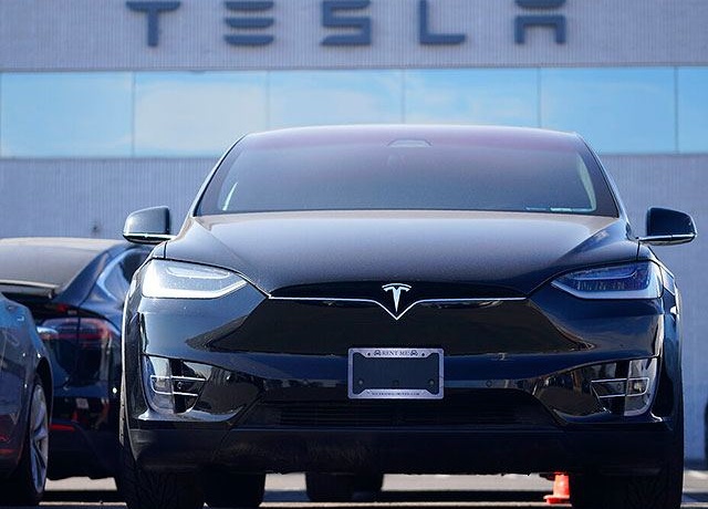 В США наблюдается рост спроса на электрокары Tesla