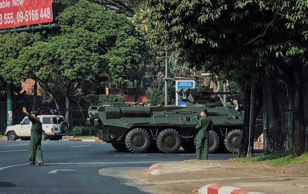 Myanmada davlat to‘ntarishi yuz berdi