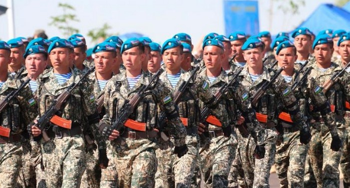 В армии Узбекистана военнослужащие с ростом выше 190 см получат дополнительный паек