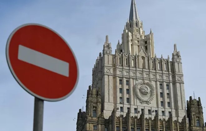 Россия АҚШ разведкаси ва ФҚБ раҳбарига қарши санкциялар жорий қилди
