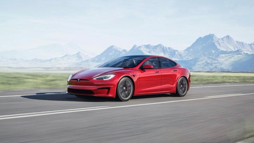 Tesla представил модернизированный автомобиль Model S