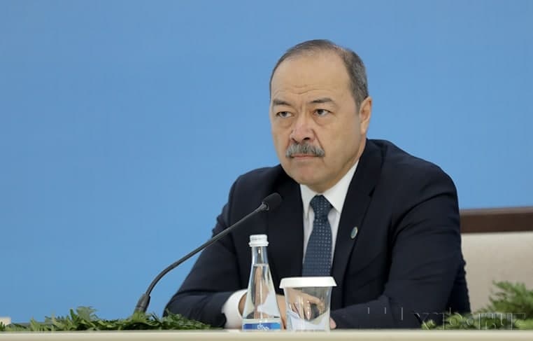 Абдулла Арипов поздравил премьер-министра Казахстана