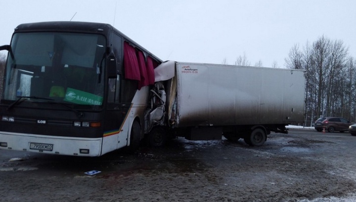 Tojikistonliklar avtobusi Rossiyada avariyaga uchradi — qurbonlar bor