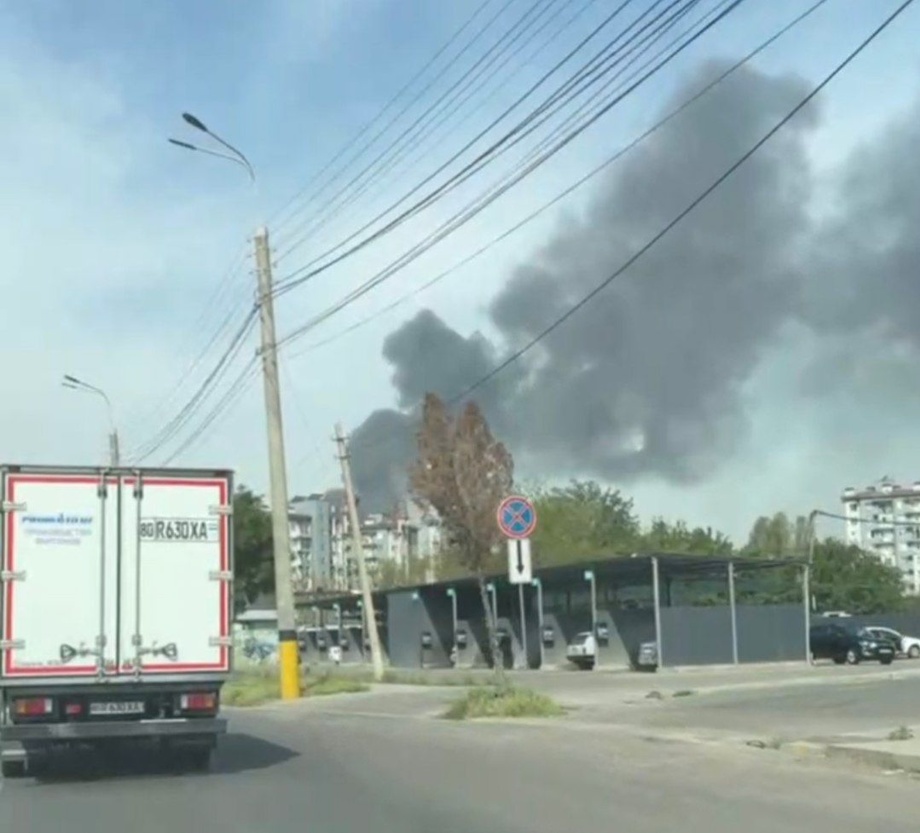Крупный пожар произошел в магазине ковров в Зангиатинском районе