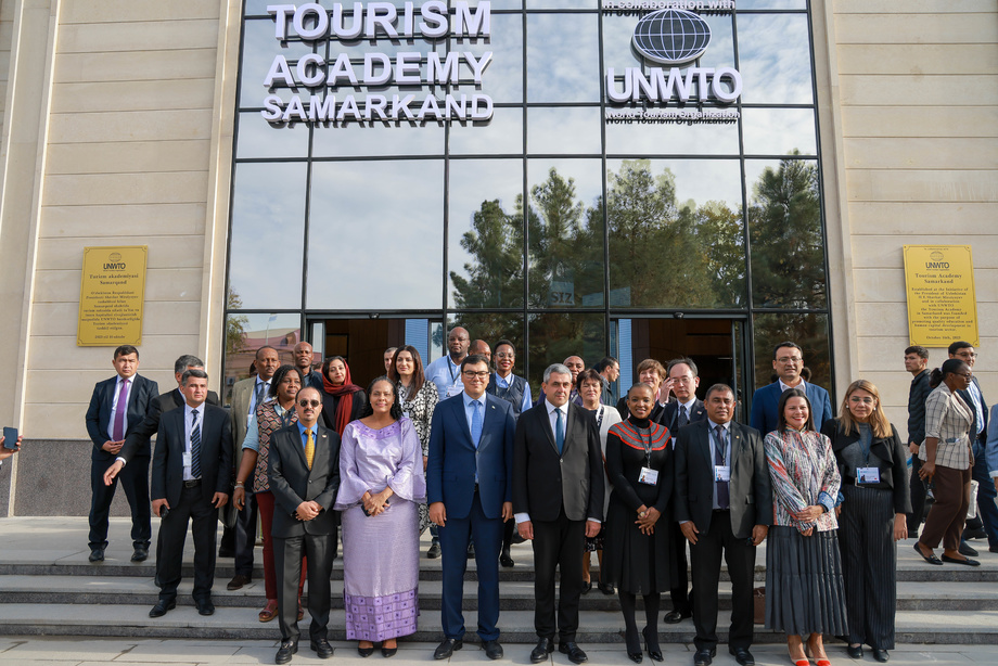 В Самарканде открылась Международная академия туризма