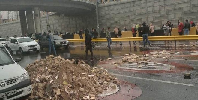За два дня протестов в Иране погибли около 25 человек