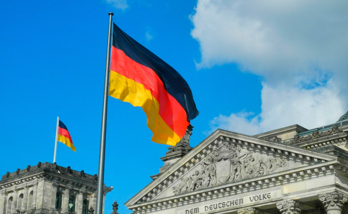 Germaniya ikki kunda 286 nafar noqonuniy muhojirni deportatsiya qildi