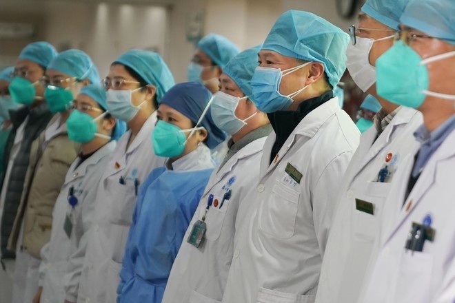 В Китае производители масок открывают закрытые из-за нацпраздников фабрики