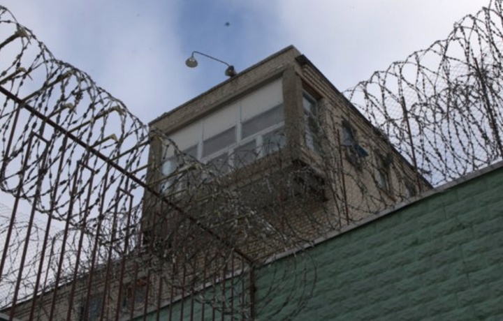 Заключенные в Таджикистане устроили бунт, убили сотрудников колонии и публично казнили других осужденных