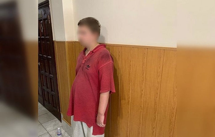 Казахстанец пять раз пырнул ножом 12-летнюю девочку на российском курорте (видео)