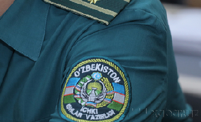 Тошкентда аёл ИИБ ходимининг погонини юлиб ташлади
