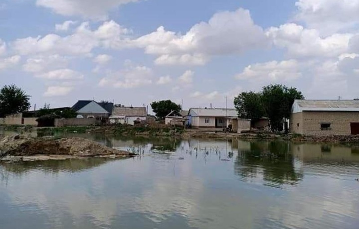 Из-за прорыва Сардобинской дамбы подтоплен еще один населенный пункт в Казахстане