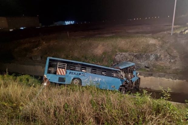 10 человек погибли в ДТП с автобусом в Малайзии