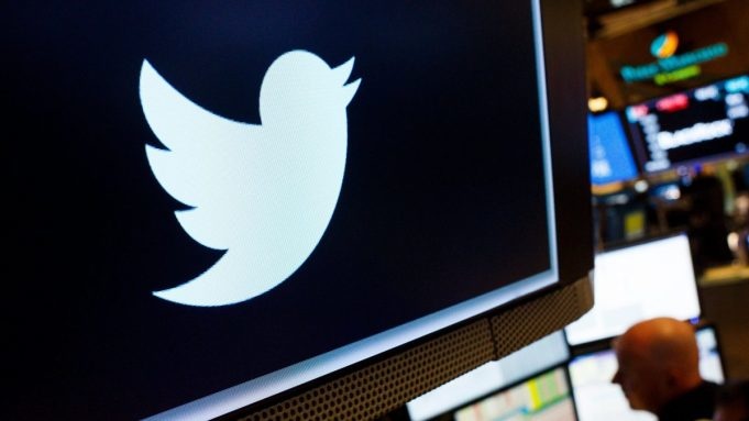 Twitter навсегда заблокировал аккаунты двух хейтеров Трампа