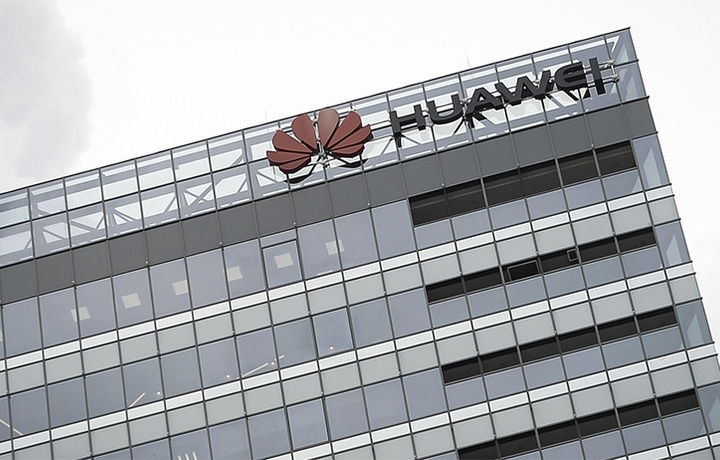 Финдиректора Huawei задержали в Канаде по запросу США