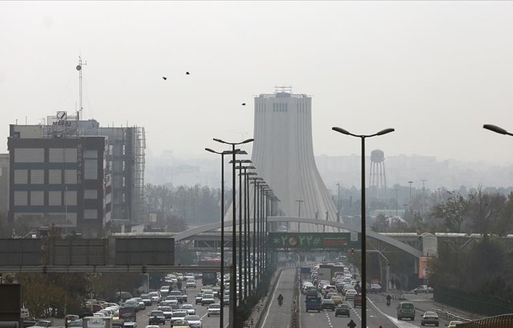65 человек ранены в результате взрыва на заводе в Иране