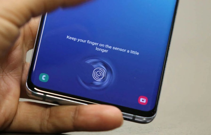 Как на смартфонах Samsung ускорить срабатывание экранного сканера отпечатков пальцев