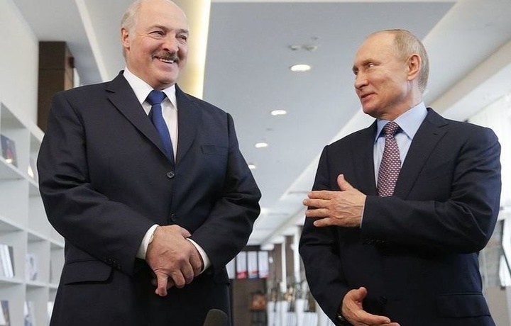 Lukashenko Putinga tug‘ilgan kunida nima sovg‘a qilgani ochiqlandi