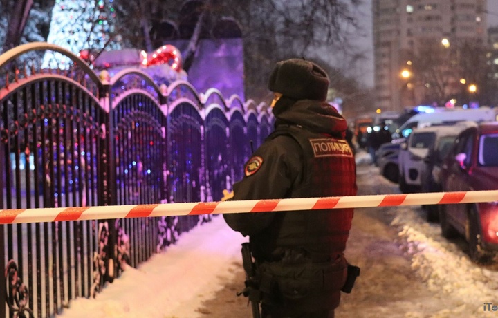 Бывший военный открыл стрельбу в Москве. Есть погибшие (видео)