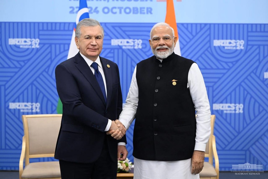 Shavkat Mirziyoyev Qozonda Narendra Modi bilan uchrashdi