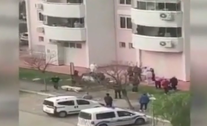 В Турции узбекистанка выбросилась с десятого этажа и скончалась