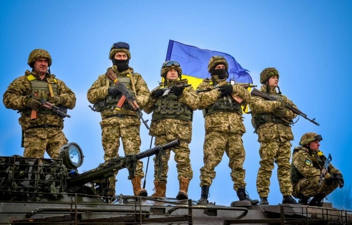 Инглиз разведкаси Украинанинг қарши ҳужумдаги илк уринишларига баҳо берди