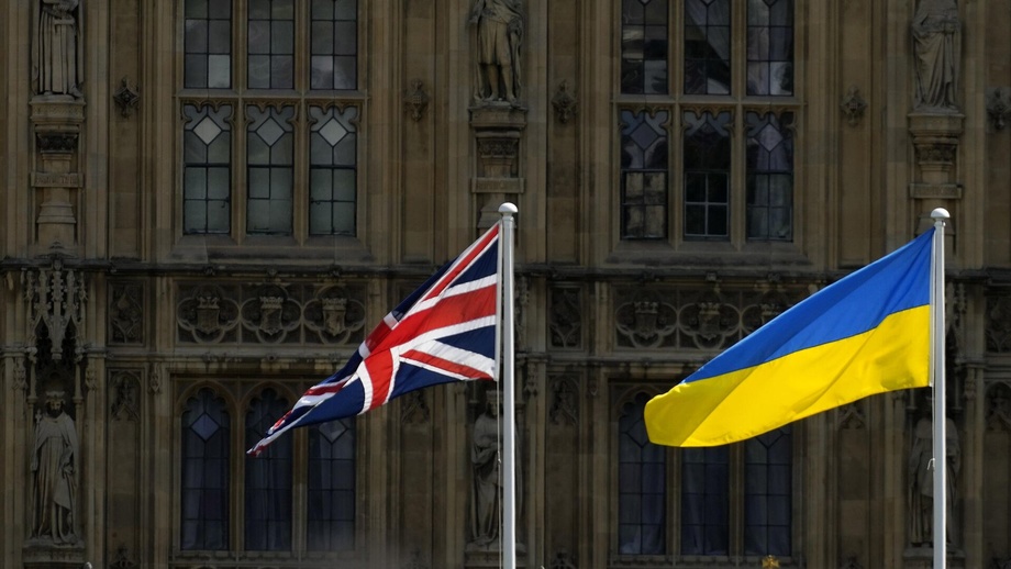 Buyuk Britaniya Ukrainaga qariyb 6 mlrd dollar ajratadi