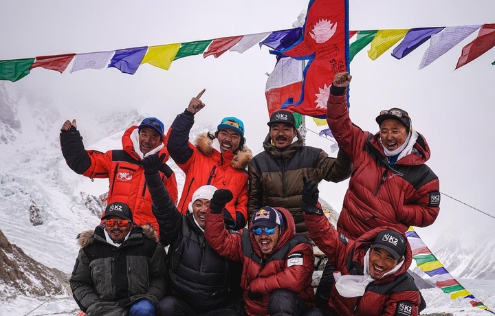 «Qattol-tog‘»: alpinistlar birinchi marta Chogorini qishda zabt etishdi (foto)