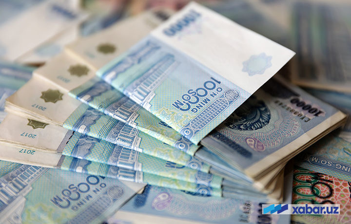 Средняя зарплата узбекистанцев составила почти 3 млн сумов