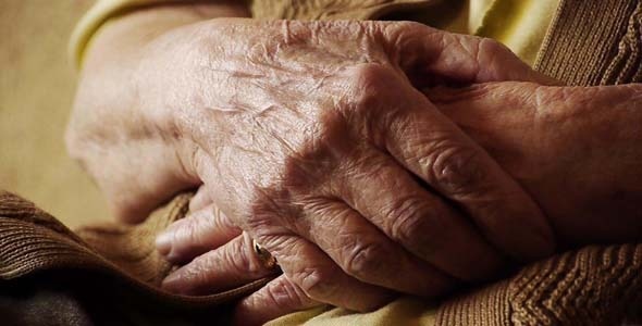 106 yoshli ayol koronavirus ustidan g‘alaba qozondi
