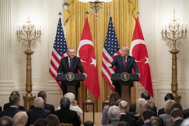 Трамп поговорил с Эрдоганом о Сирии