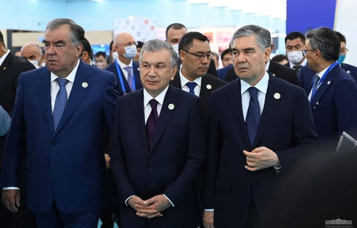 Президентлар саноат кўргазмасини кўздан кечирди