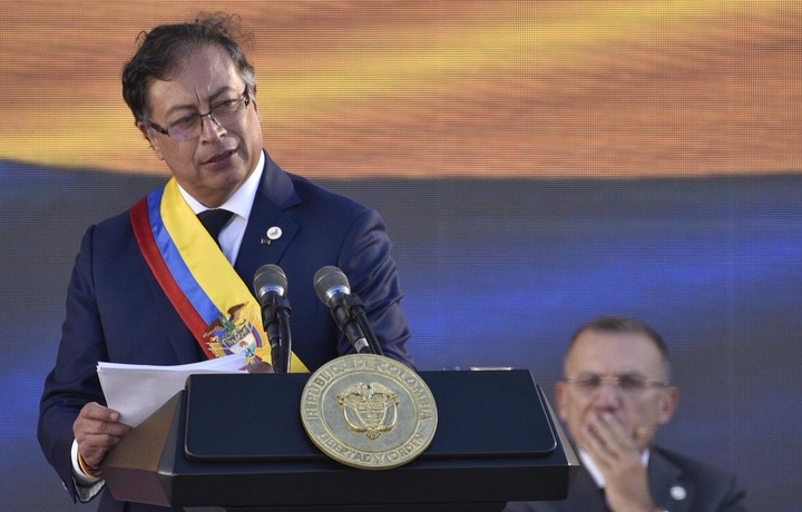 Rasman: Kolumbiyaning yangi prezidenti faoliyat boshladi