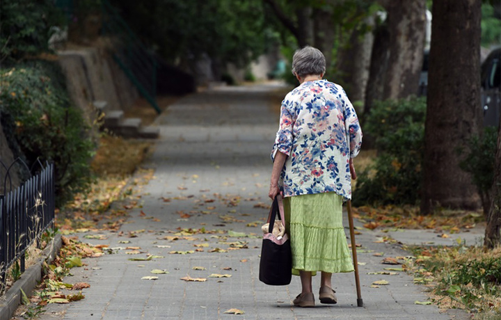 90-летнюю челябинскую пенсионерку поймали на продаже героина