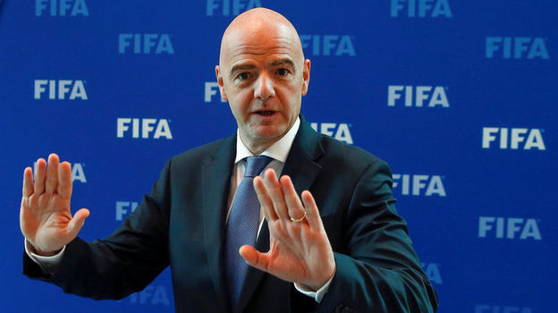 Стала известна зарплата главы ФИФА