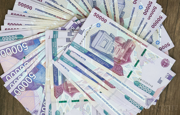 Aslida yo‘q soxta pulni sotish evaziga daromad topmoqchi bo‘lgan yoshlar qo‘lga olindi